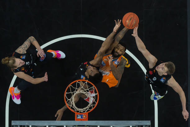 他几乎所有 他几乎所有