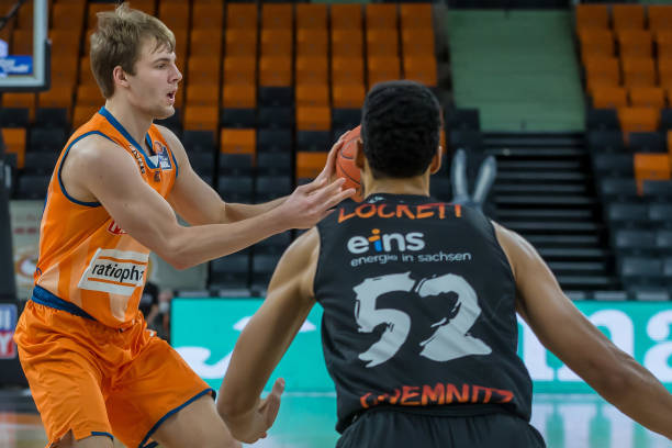 更是中国羽 更是中国羽